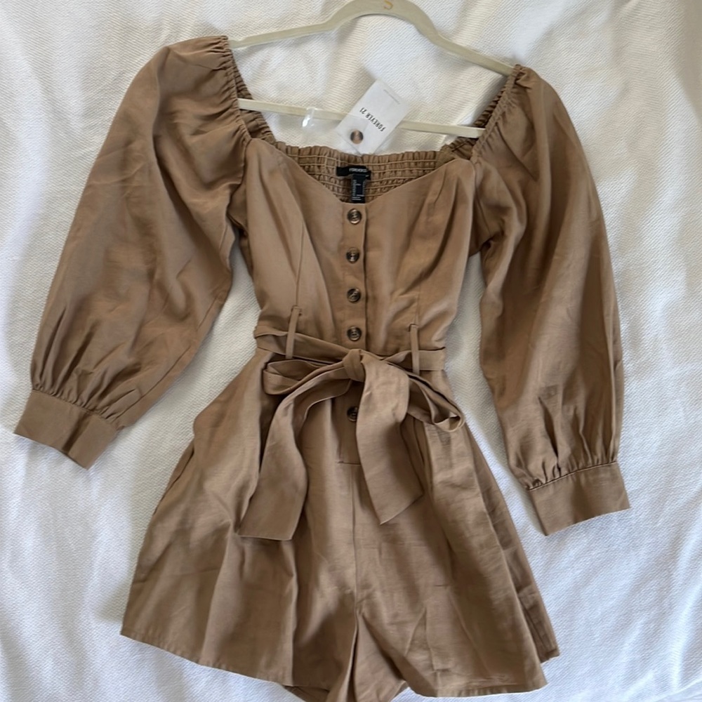 Forever 21 tan long sleeve romper with pockets NWT